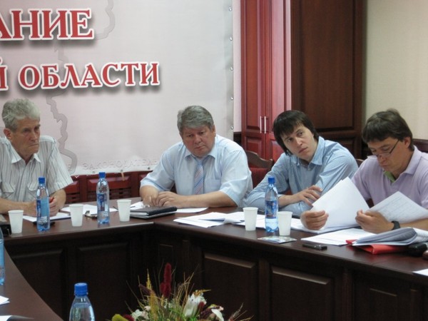 На заседании аграрного комитета областного парламента